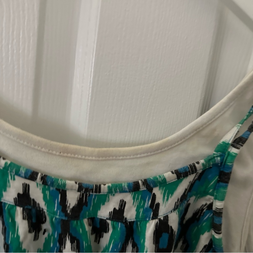 Layered Patterned Tank Top - Picture 3 of 7